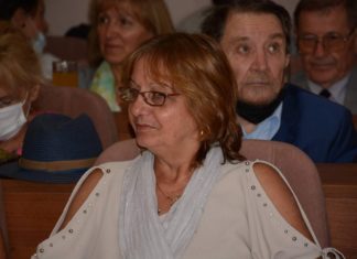 MARÍA DEL CASTILLO SOBRE LA POETA GRIEGA VOULA MEMOU