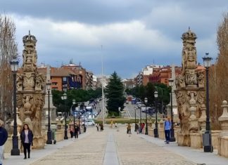 MIRAR EL MUNDO DESDE EL PASEO DEL RÍO DE MADRID