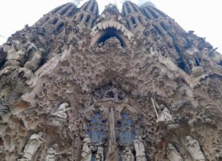 GAUDÍ O LA OBRA ARQUITECTÓNICA COMO NATURALEZA CREADORA
