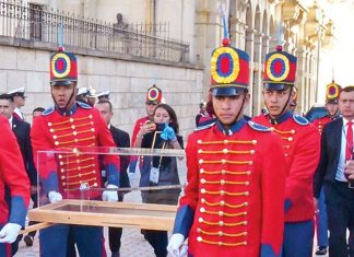EN MADRID CELEBRAN LOS CINCUENTA AÑOS DE LA RECUPERACIÓN DE LA ESPADA DE BOLÍVAR