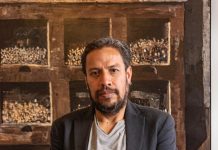 “QUEREMOS SER UN MODELO DE BIENAL ÓPTIMO”: HERNÁN PACURUCU, DIRECTOR DE LA BIENAL DE ARTE DE CUENCA